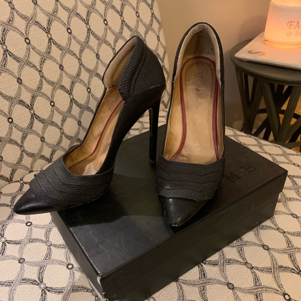 L.A.M.B. Black leather Diane Pump